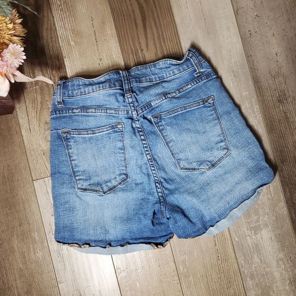 KanCan Distressed Stretchy Blue Women's Cuffed Jean Shorts Size W7/27 - Picture 10 of 16